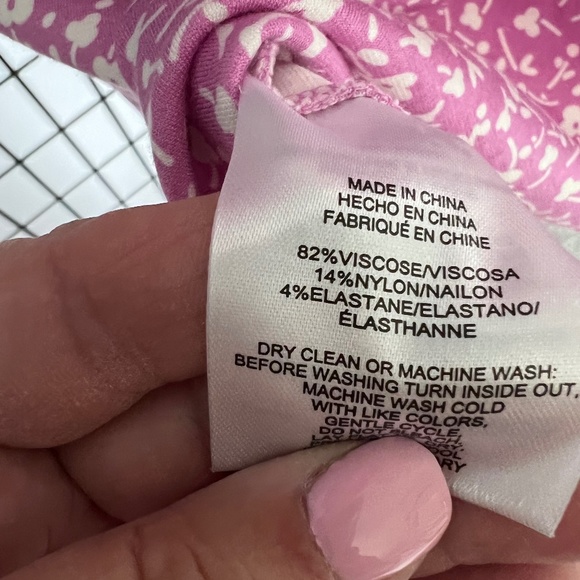 Jones New York Women's Pinkish/Purple Shell with White Flowers Size Lg - Picture 5 of 6